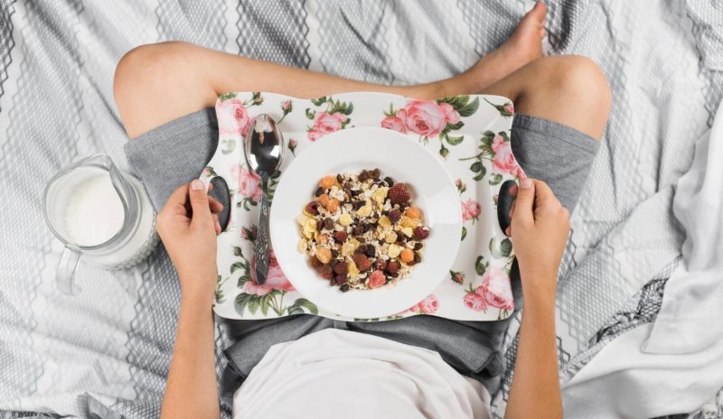 Яйца, овсянка или йогурт: что полезнее есть на завтрак? - «Кулинарные рецепты» Яйца, овсянка или йогурт: что полезнее есть на завтрак? - «Кулинарные рецепты»